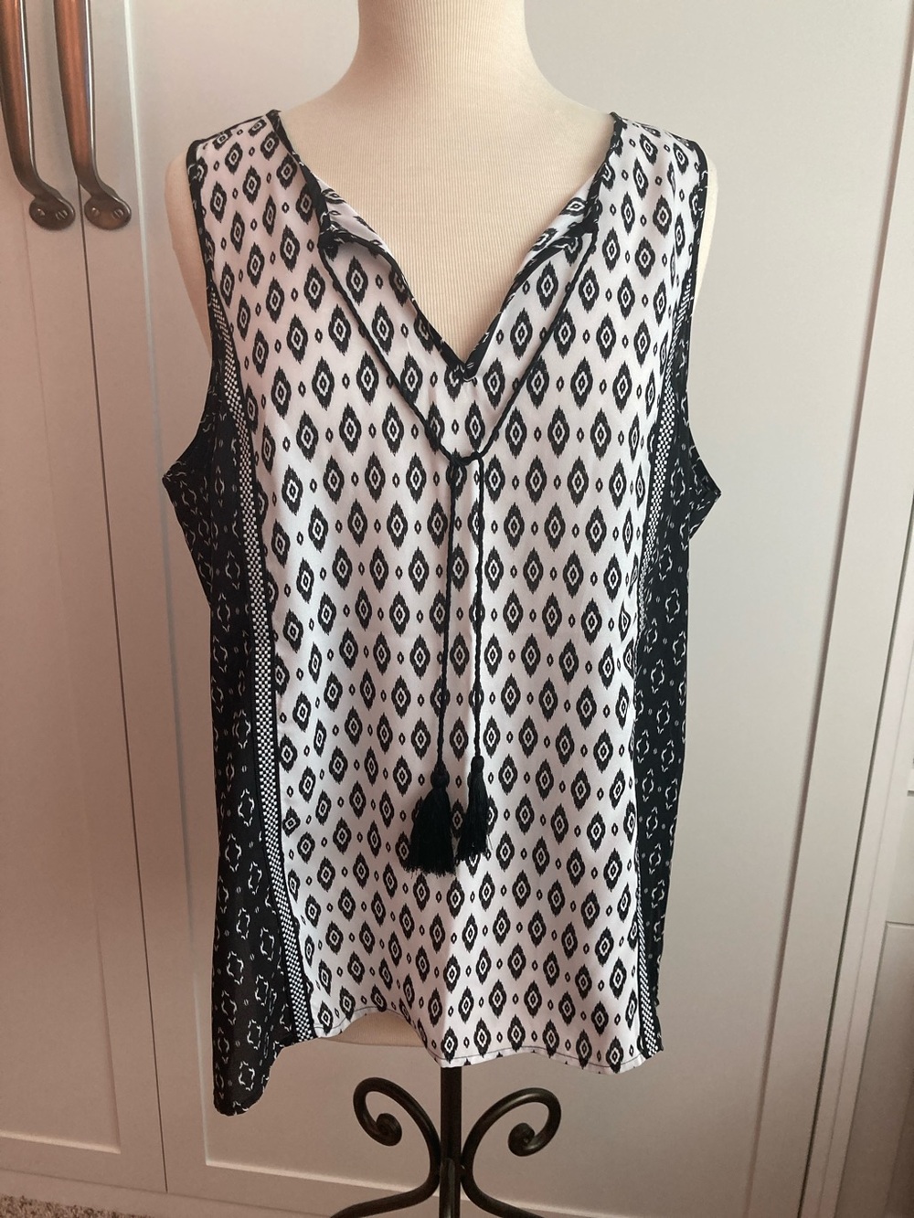 Zac & Rachel sleeveless boho shirt